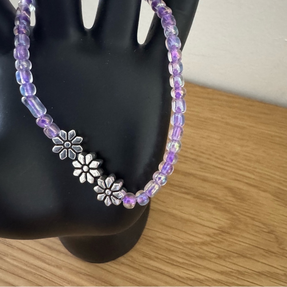 Glass Elastic Beaded Bracelet Metal Antique Silver Plated Carved Flower Purple